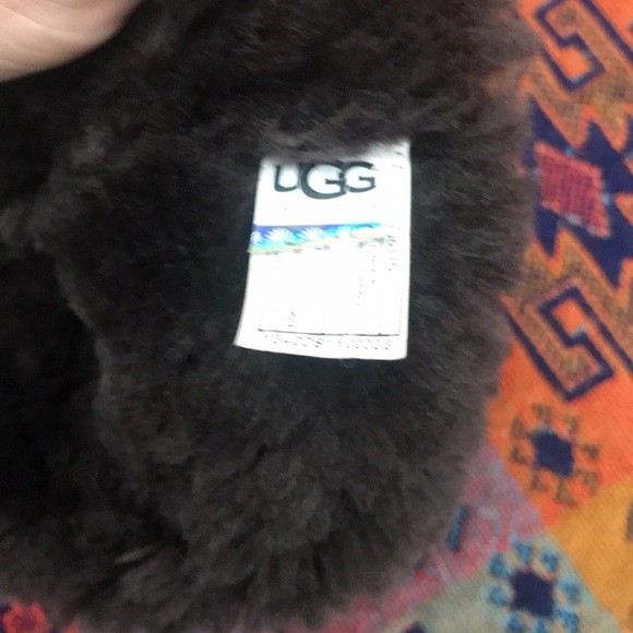 UGG tall brown leather shearling boots size 6 - Picture 7 of 7